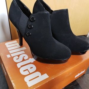 Unlisted black bootie(like new!)